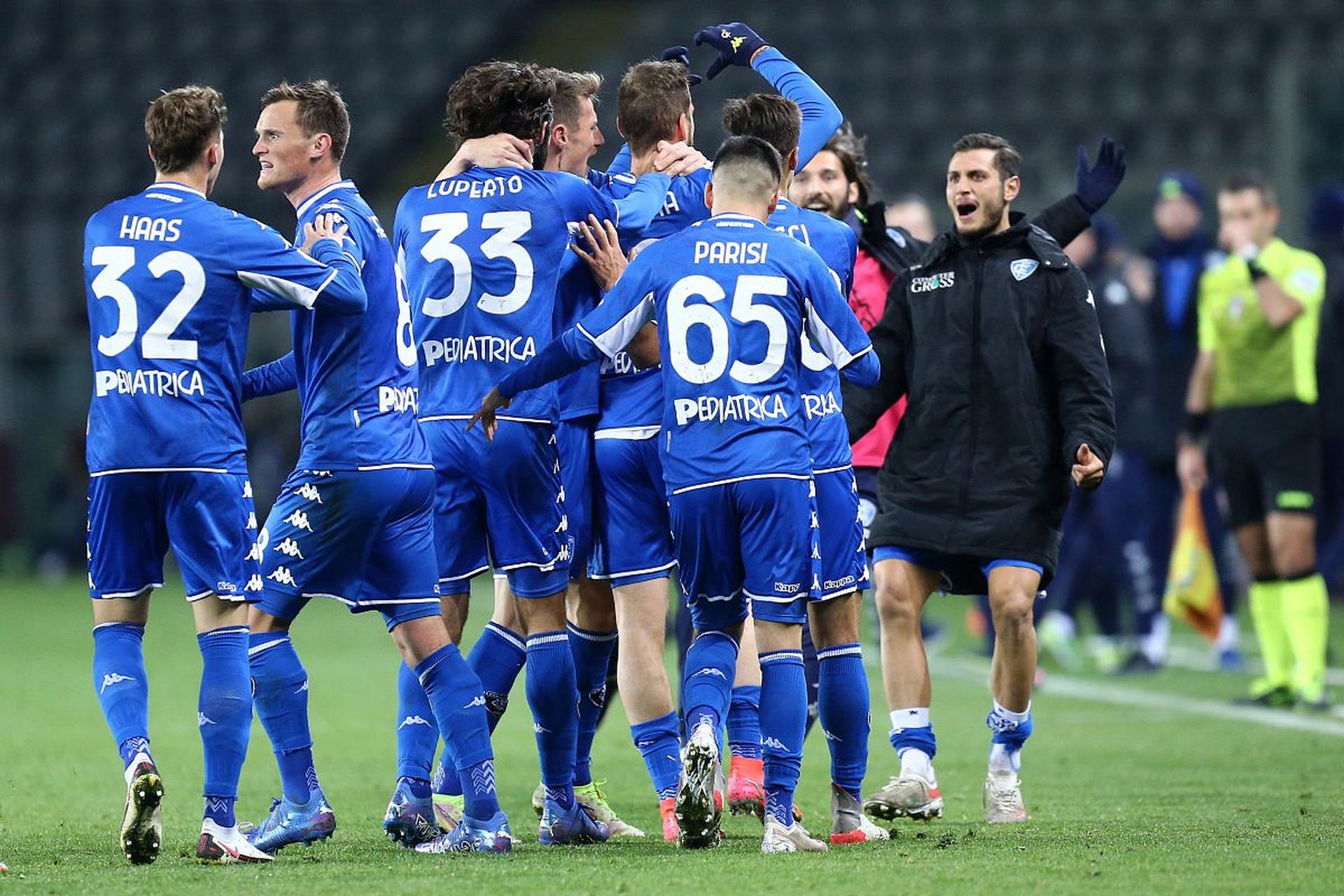 报以更大的 报以更大的